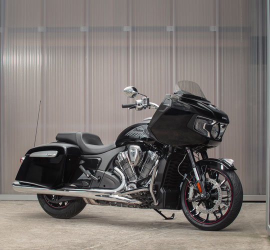 DESIGNET FOR ØVERSTE HYLLE