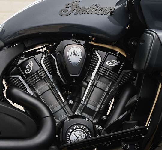 EN STOR MOTOR MED BRUTALT MOMENT